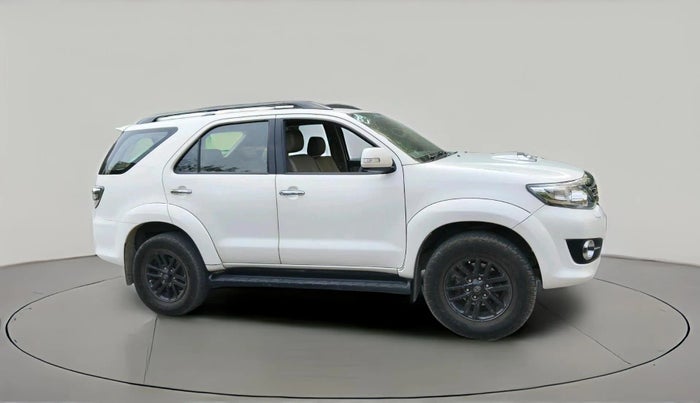 2013 Toyota Fortuner 3.0 4X2 AT, Diesel, Automatic, 1,25,273 km, exterior