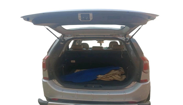 2018 Mahindra XUV500 W11, Diesel, Manual, 51,536 km, exterior