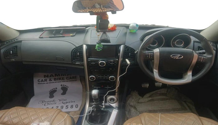 2018 Mahindra XUV500 W11, Diesel, Manual, 51,536 km, interior