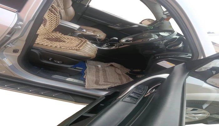 2018 Mahindra XUV500 W11, Diesel, Manual, 51,536 km, interior