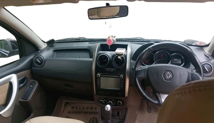 2016 Renault Duster RXL 1.6 PETROL, Petrol, Manual, 58,871 km, interior