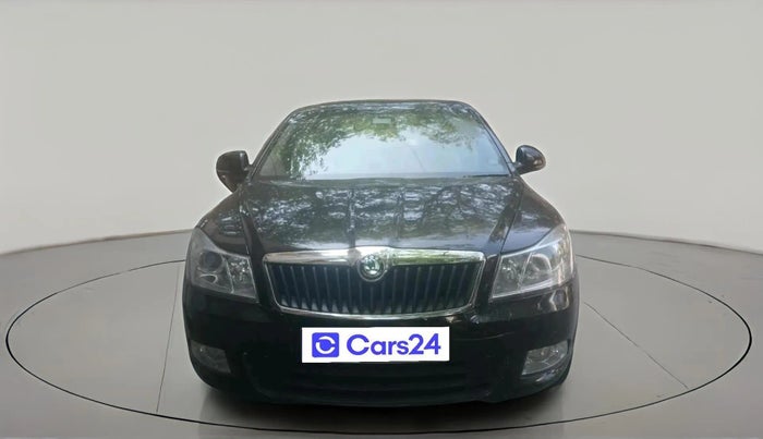 2012 Skoda Laura AMBIENTE 2.0 TDI CR MT, Diesel, Manual, 67,935 km, exterior