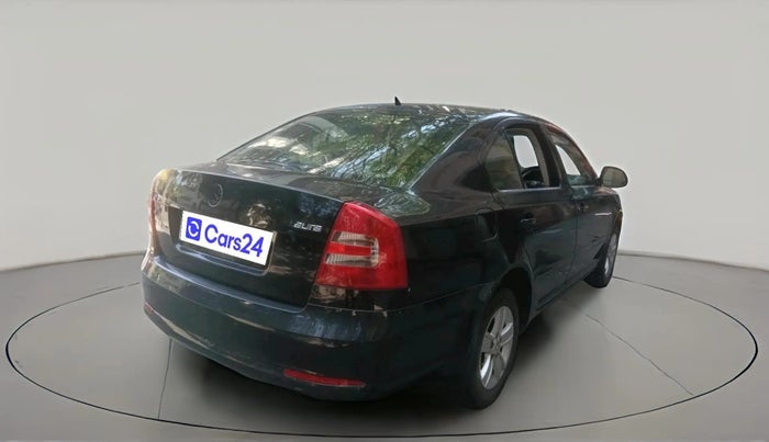 2012 Skoda Laura AMBIENTE 2.0 TDI CR MT, Diesel, Manual, 67,935 km, exterior