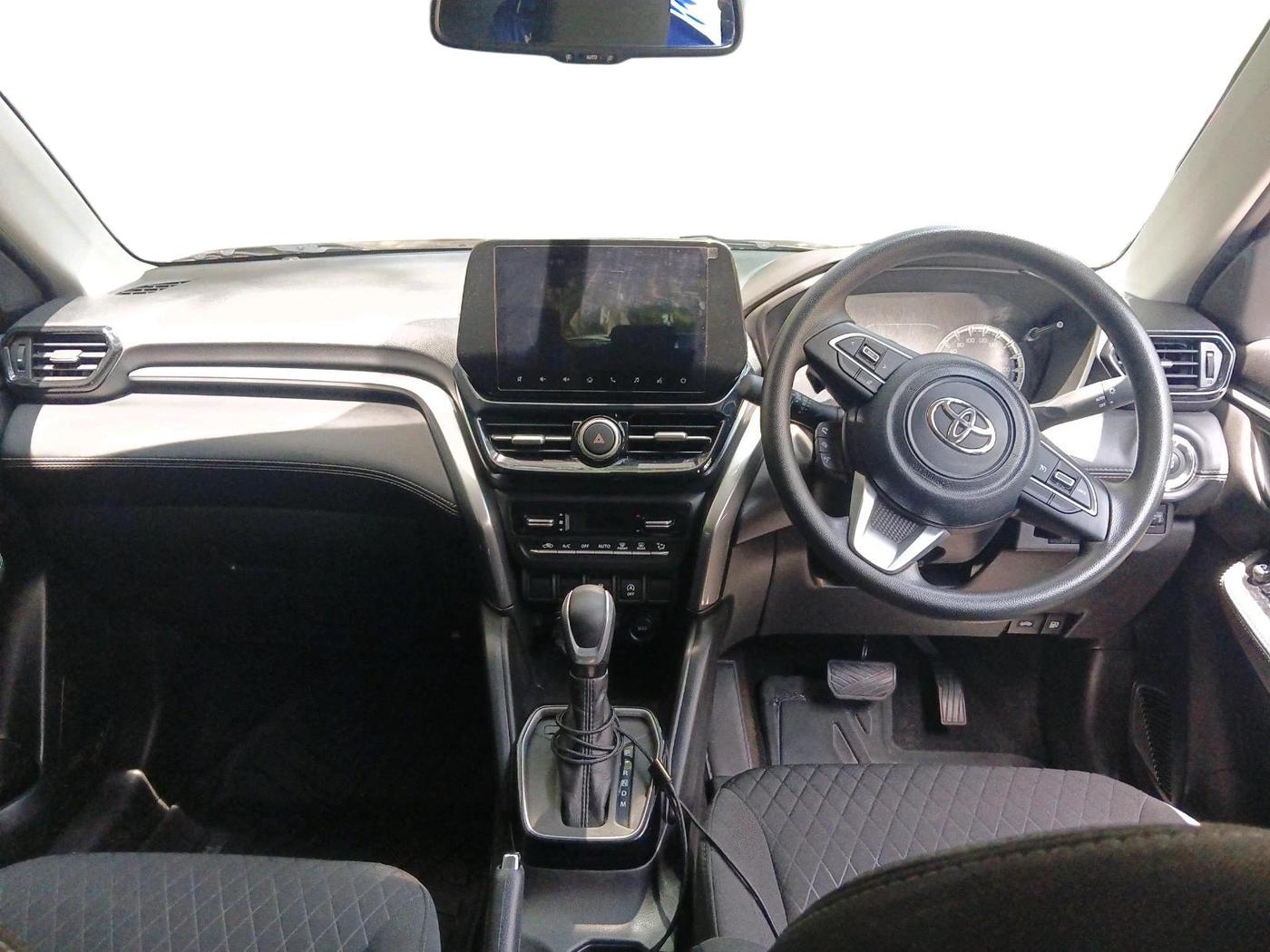 2025 Toyota URBAN CRUISER HYRYDER G AT NEO DRIVE, Petrol, Automatic, 21,109 km, interior