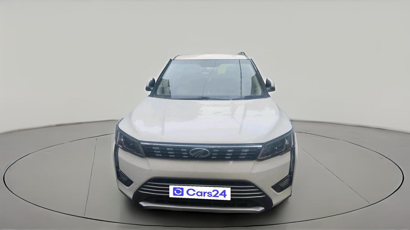 2021 Mahindra XUV300 W8 1.2 PETROL, Petrol, Manual, 45,131 km, exterior