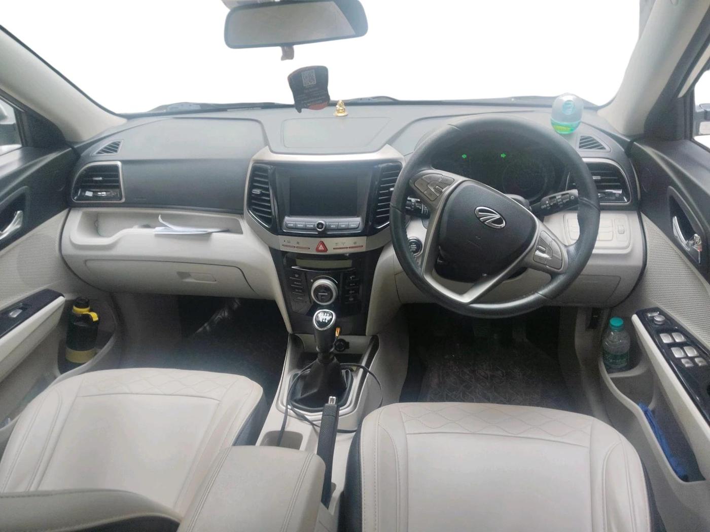 2021 Mahindra XUV300 W8 1.2 PETROL, Petrol, Manual, 45,131 km, interior