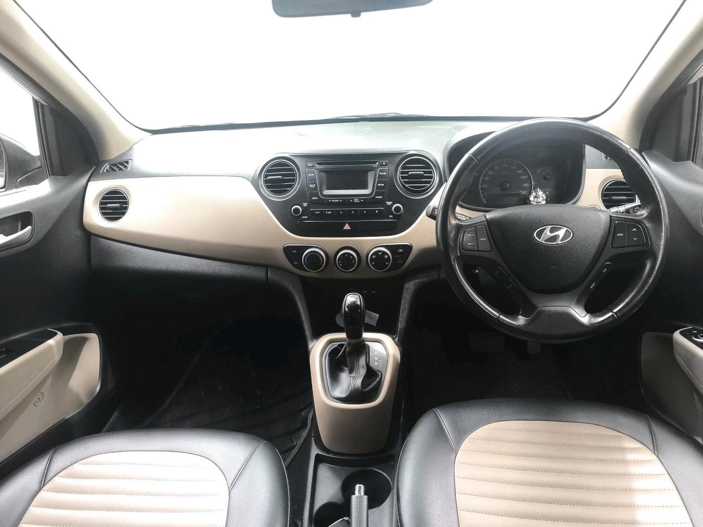 2015 Hyundai Grand i10 ASTA AT 1.2 KAPPA VTVT, Petrol, Automatic, 22,592 km, interior