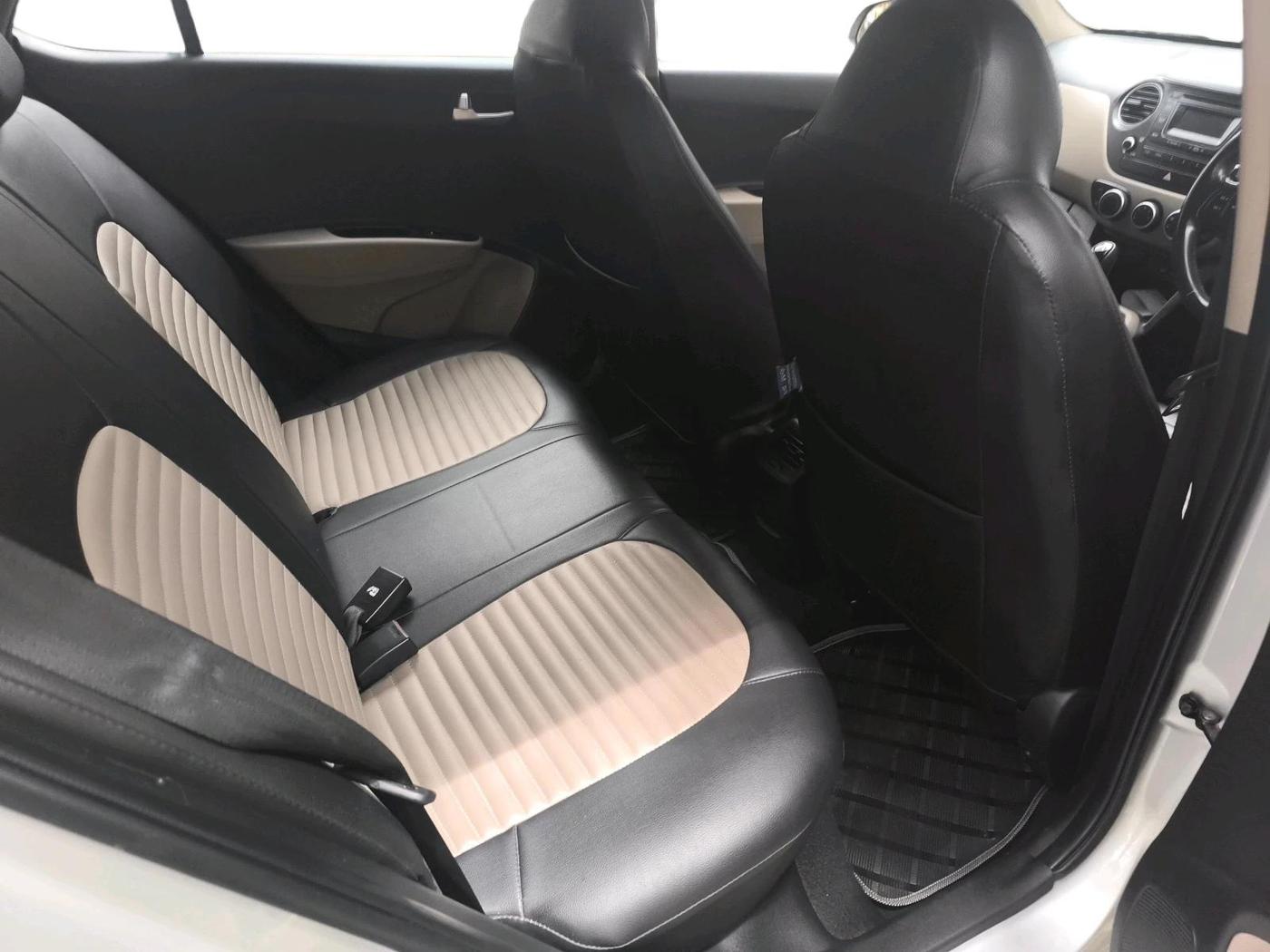 2015 Hyundai Grand i10 ASTA AT 1.2 KAPPA VTVT, Petrol, Automatic, 22,592 km, interior
