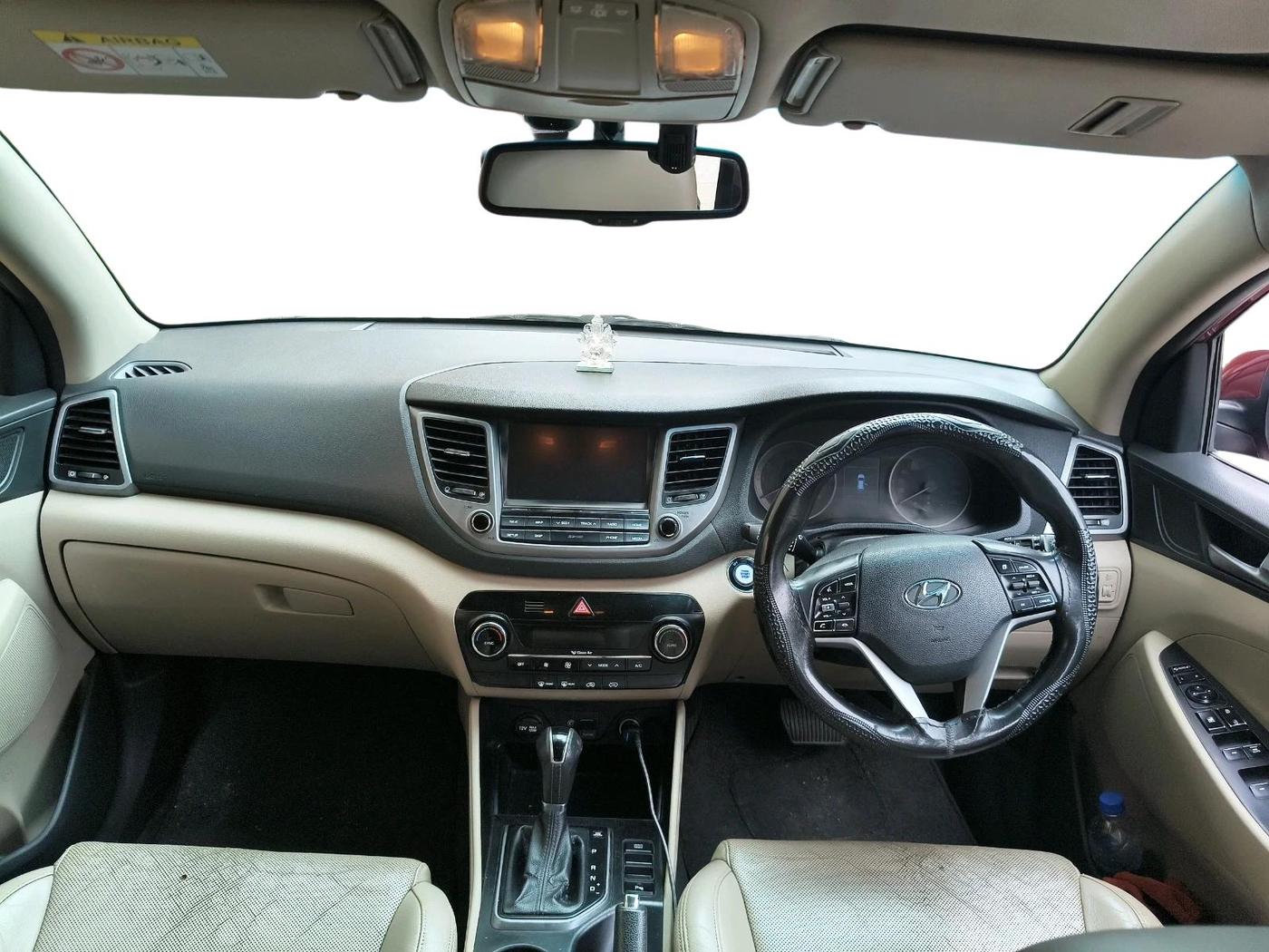 2017 Hyundai Tucson 2WD AT GL PETROL , Petrol, Automatic, 1,02,530 km, interior