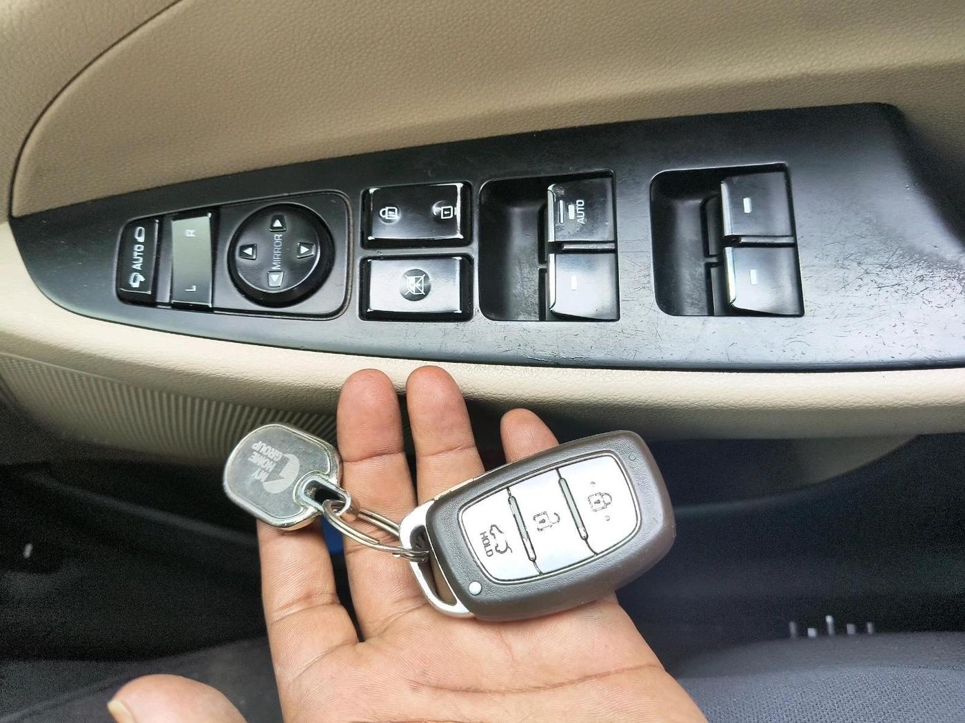 2017 Hyundai Tucson 2WD AT GL PETROL , Petrol, Automatic, 1,02,530 km, interior