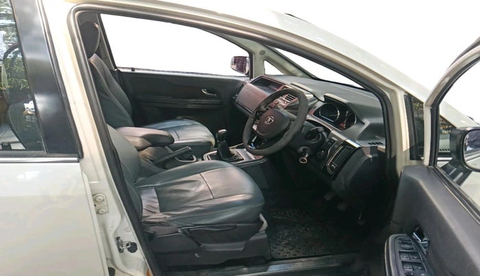 2018 Tata Hexa XE 4X2 7 STR, Diesel, Manual, 1,70,542 km, interior