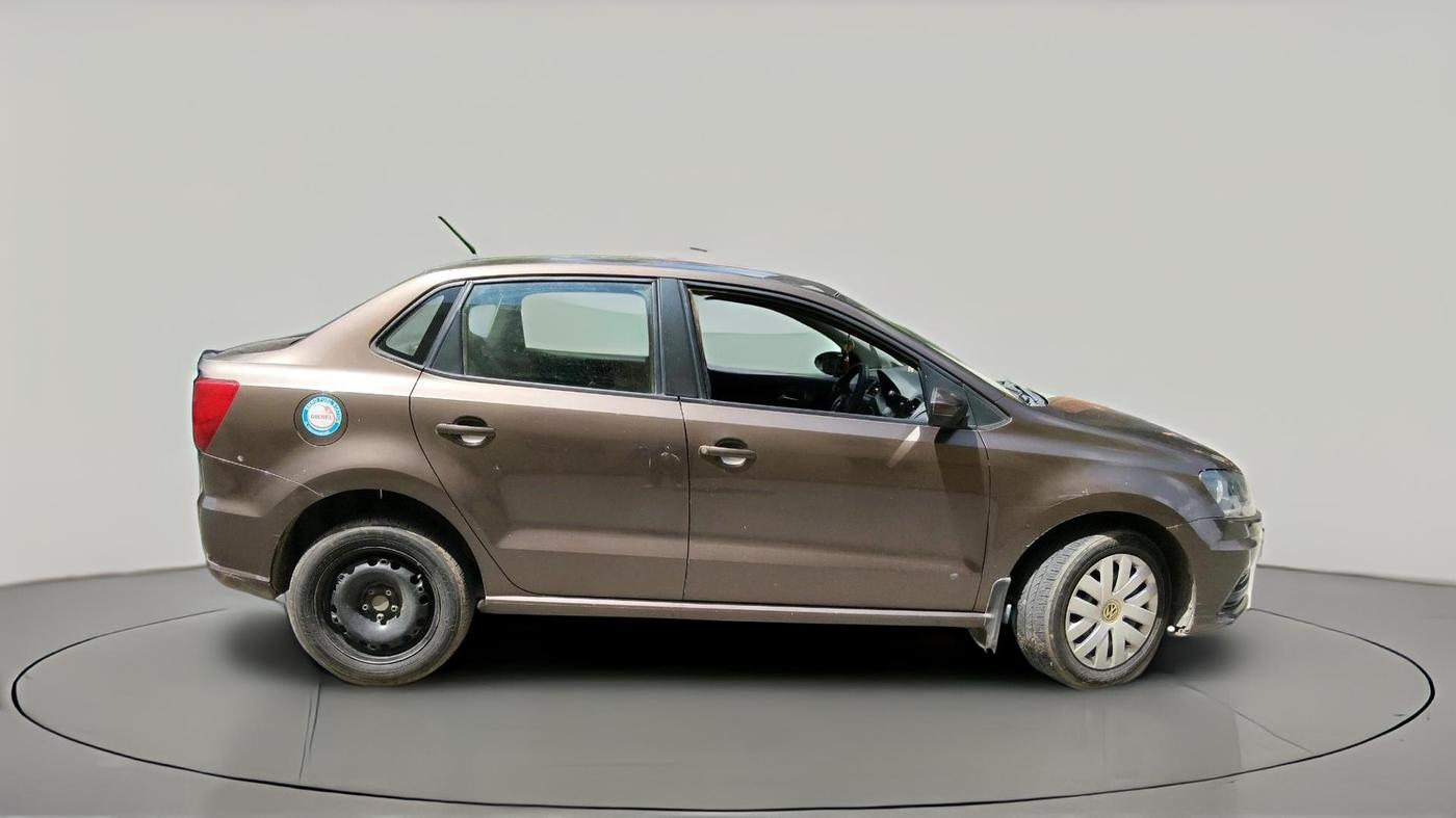 2017 Volkswagen Ameo COMFORTLINE 1.5L, Diesel, Manual, 2,04,378 km, exterior