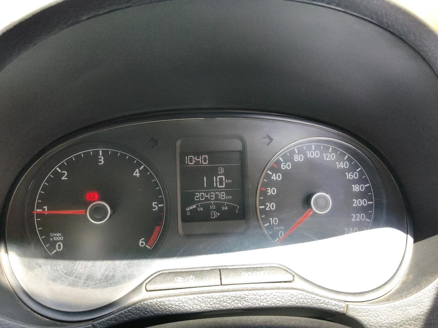 2017 Volkswagen Ameo COMFORTLINE 1.5L, Diesel, Manual, 2,04,378 km, interior