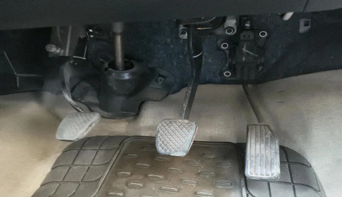 2015 Honda Amaze 1.2L I-VTEC VX, Petrol, Manual, 1,24,216 km, interior