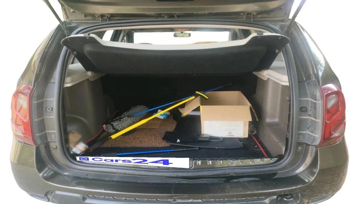 2018 Renault Duster RXL PETROL, Petrol, Manual, 1,02,542 km, exterior