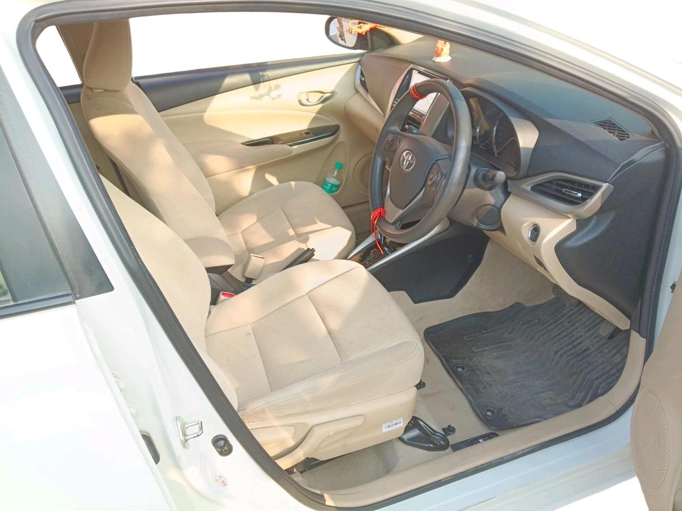 2018 Toyota YARIS G CVT, Petrol, Automatic, 19,731 km, interior