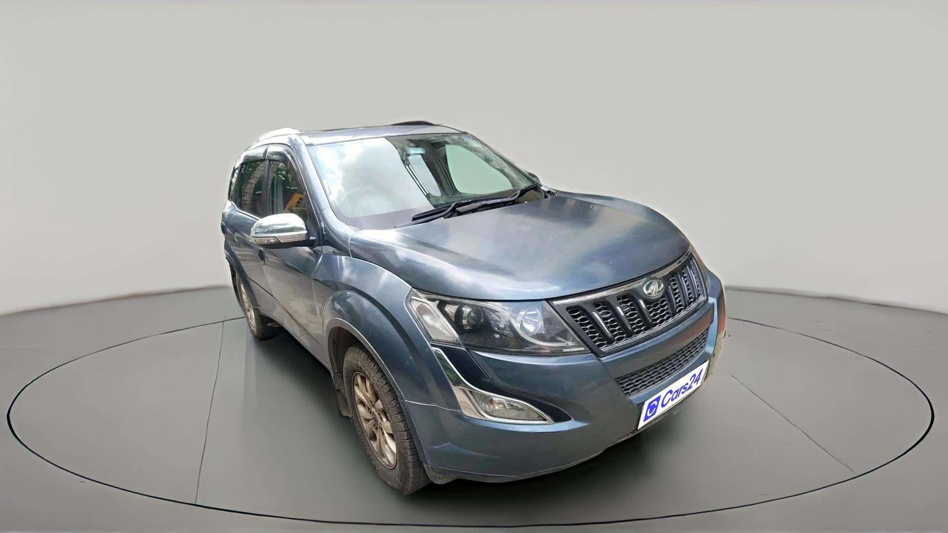 2017 Mahindra XUV500 W10 1.99