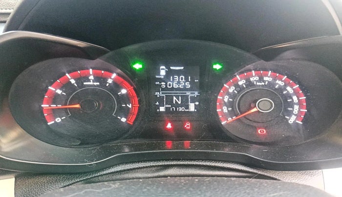 2024 Mahindra XUV 3XO MX3 1.2 L TCMPFi, Petrol, Manual, 17,130 km, interior