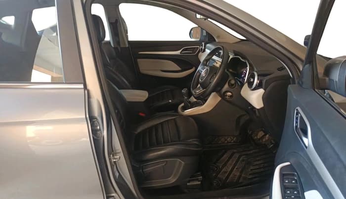 2022 MG ASTOR SUPER 1.5 MT, Petrol, Manual, 15,000 km, interior