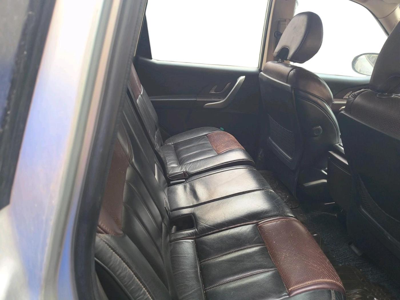2014 Mahindra XUV500 W8, Diesel, Manual, 76,934 km, interior