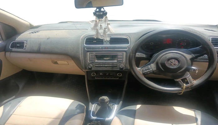 2013 Volkswagen Polo HIGHLINE DIESEL, Diesel, Manual, 1,15,615 km, interior