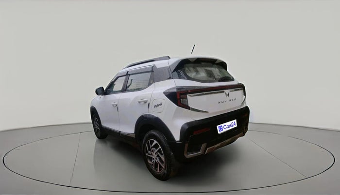 2024 Mahindra XUV 3XO AX5L 1.2 TGDi AT, Petrol, Automatic, 20,163 km, exterior