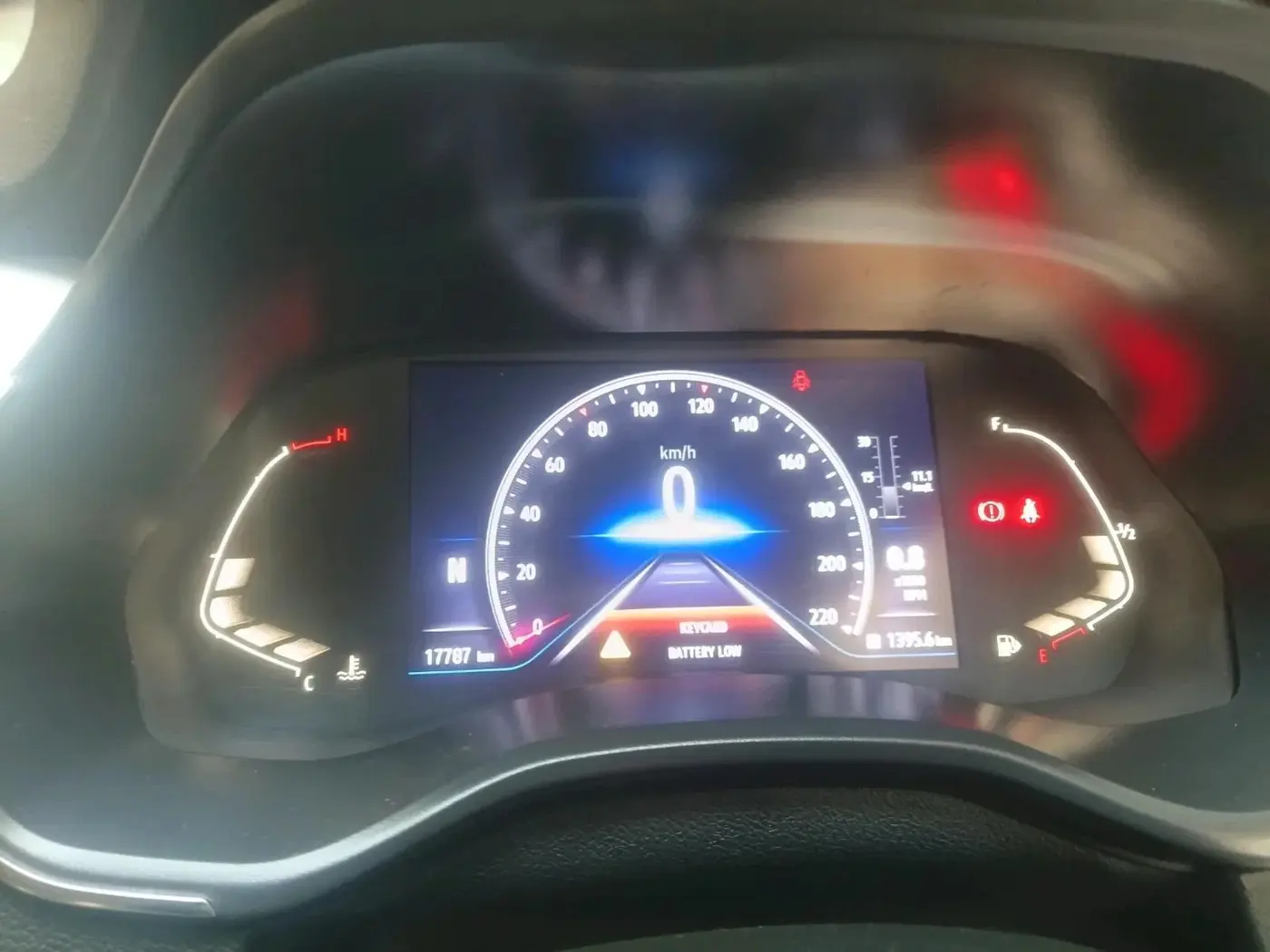 2024 Renault TRIBER RXZ AMT, Petrol, Automatic, 17,787 km, interior