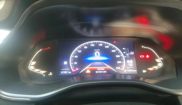 2024 Renault TRIBER RXZ AMT, Petrol, Automatic, 17,787 km, interior