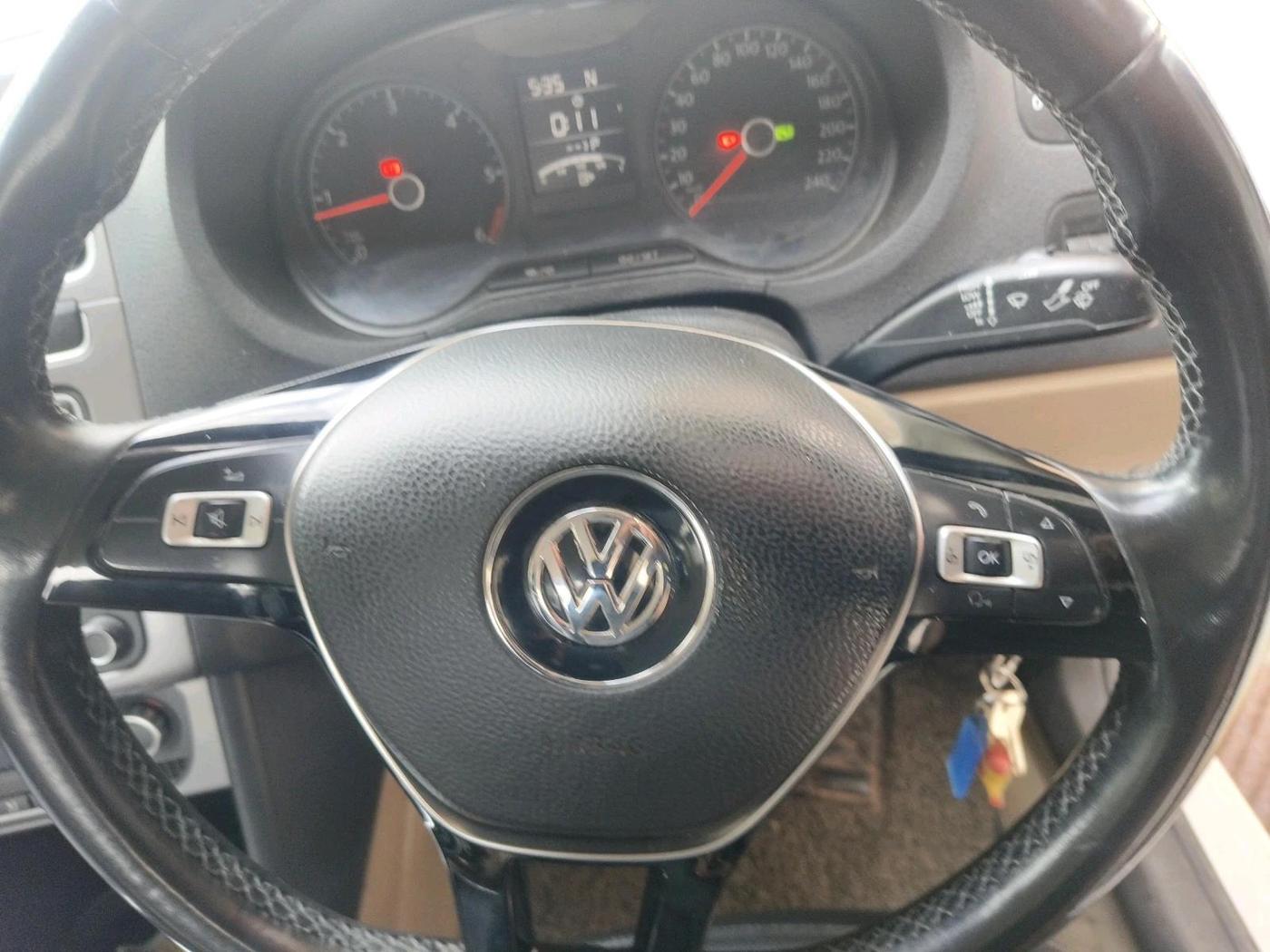 2019 Volkswagen Ameo HIGHLINE PLUS 1.5L AT 16 ALLOY, Diesel, Automatic, 1,03,577 km, interior
