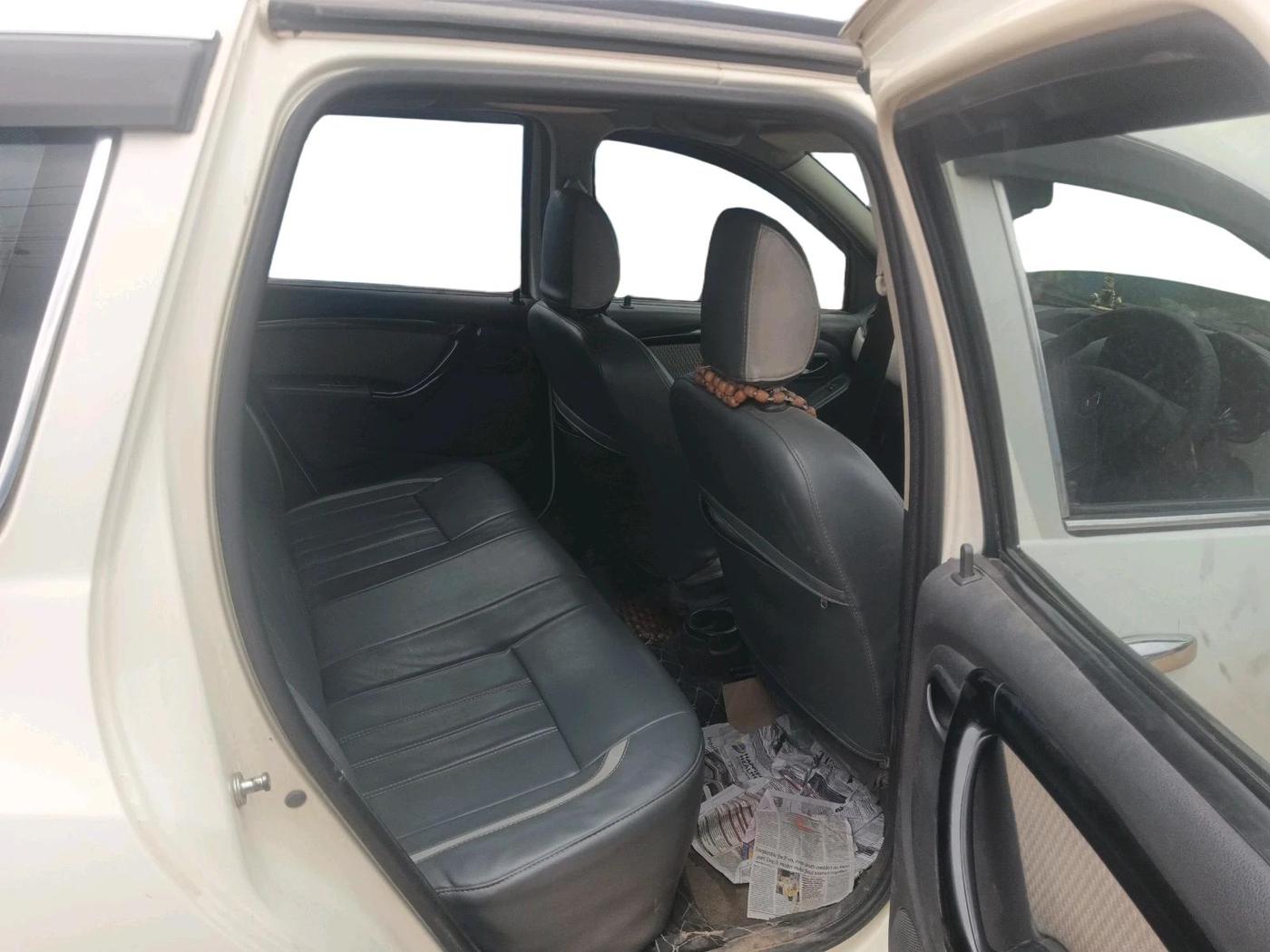 2015 Renault Duster 85 PS RXL DIESEL, Diesel, Manual, 30,047 km, interior