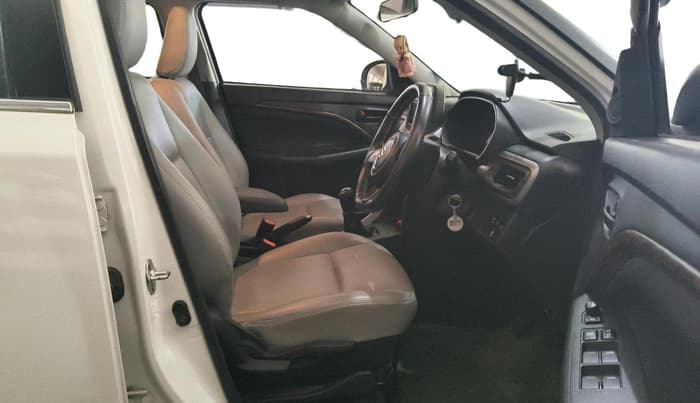 2022 Maruti BREZZA VXI SMART HYBRID, Petrol, Manual, 33,253 km, interior