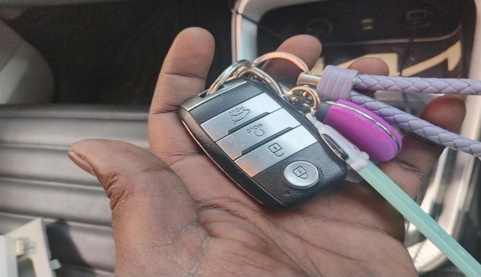 2021 KIA SONET HTX 1.0 IMT, Petrol, Manual, 32,951 km, interior