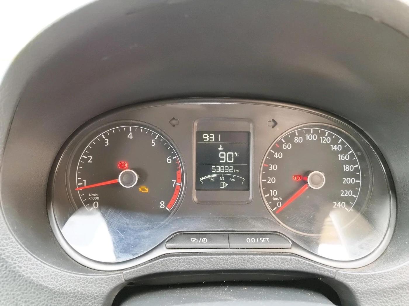 2016 Volkswagen Polo HIGHLINE1.2L, Petrol, Manual, 53,892 km, interior