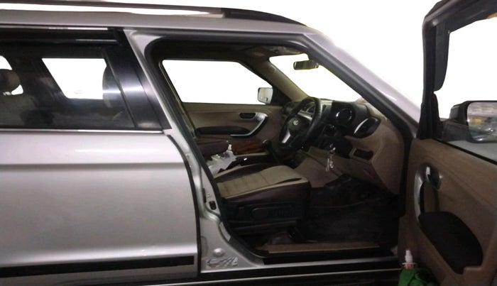 2019 Mahindra TUV300 T10, Diesel, Manual, 73,290 km, interior