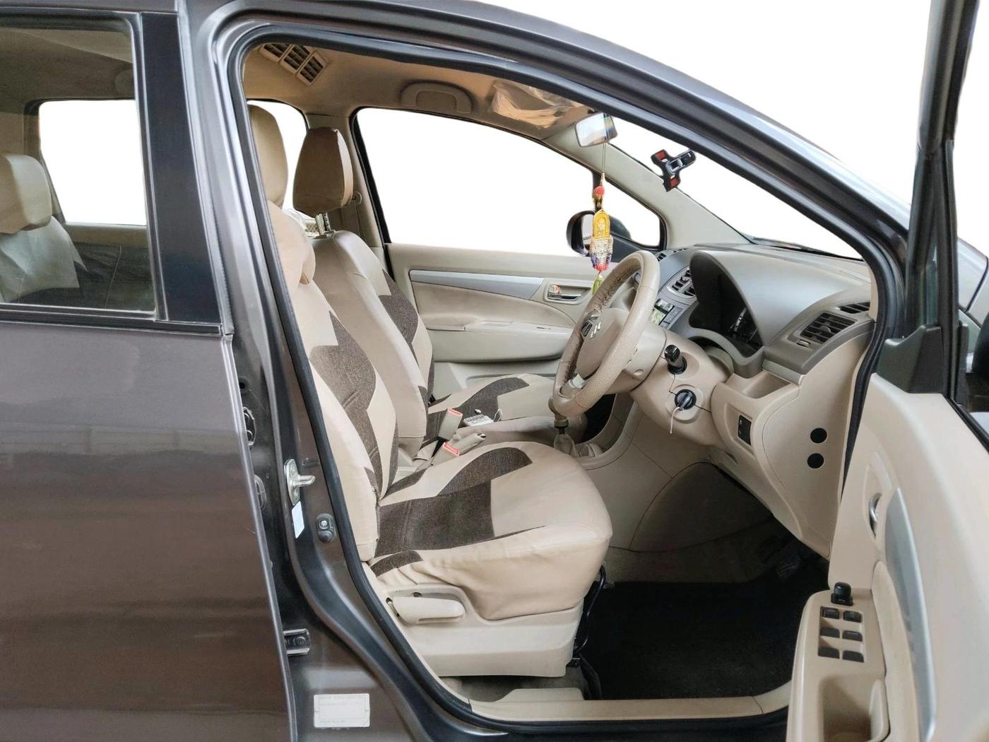 2016 Maruti Ertiga VXI, Petrol, Manual, 18,366 km, interior