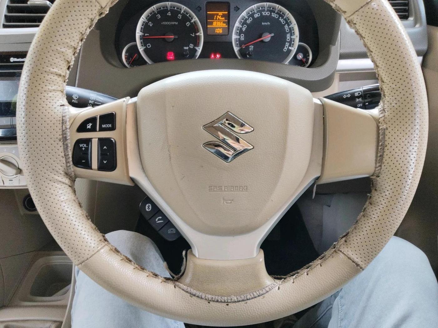 2016 Maruti Ertiga VXI, Petrol, Manual, 18,366 km, interior