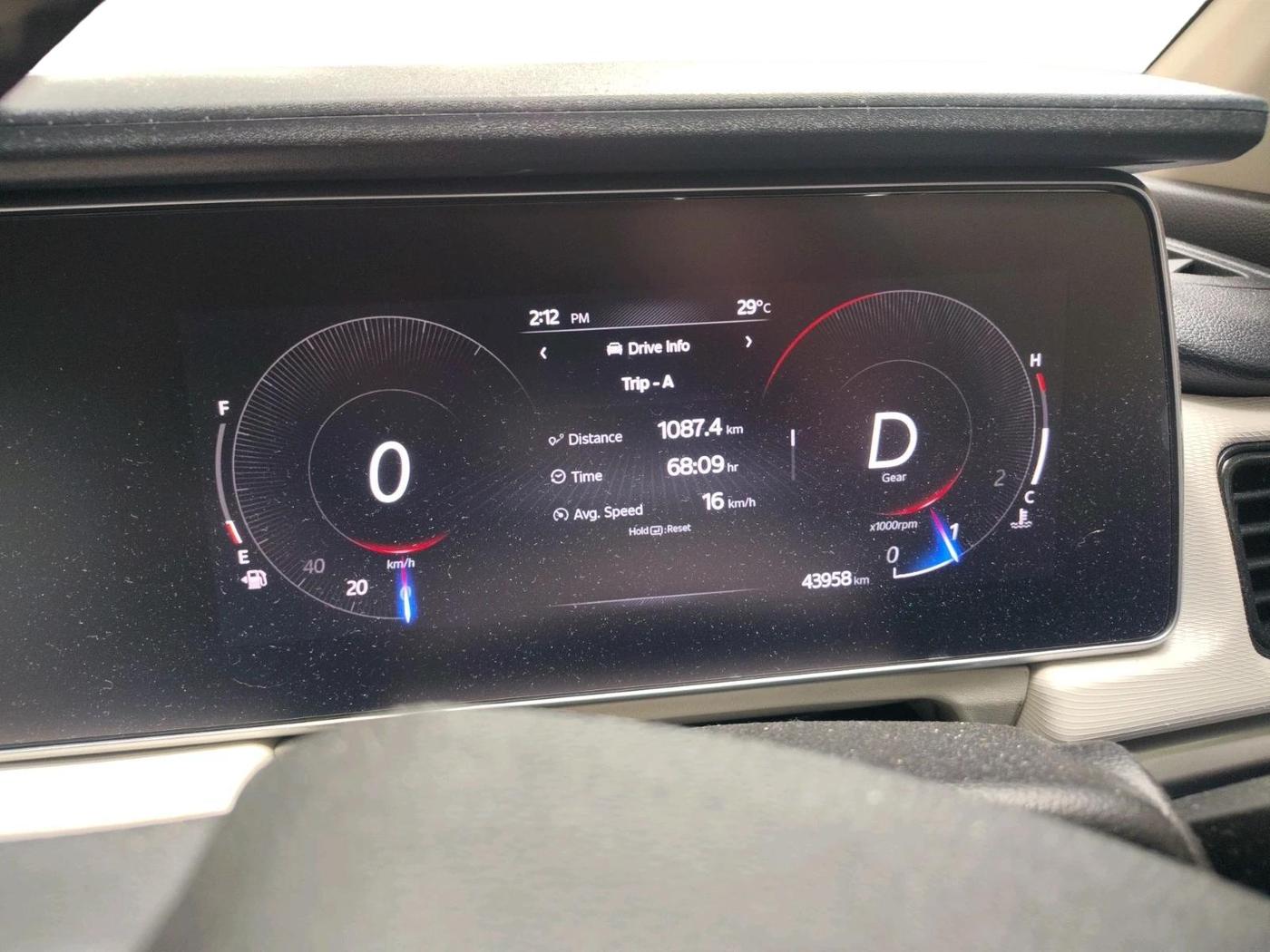 2022 Mahindra XUV700 AX 5 P AT 5 STR, Petrol, Automatic, 43,958 km, interior