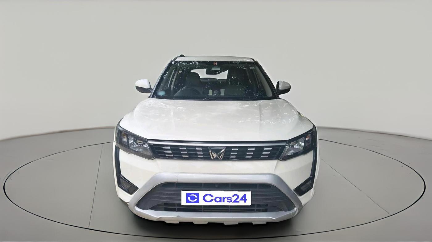 2022 Mahindra XUV300 W6 1.2 PETROL AMT, Petrol, Automatic, 34,435 km, exterior