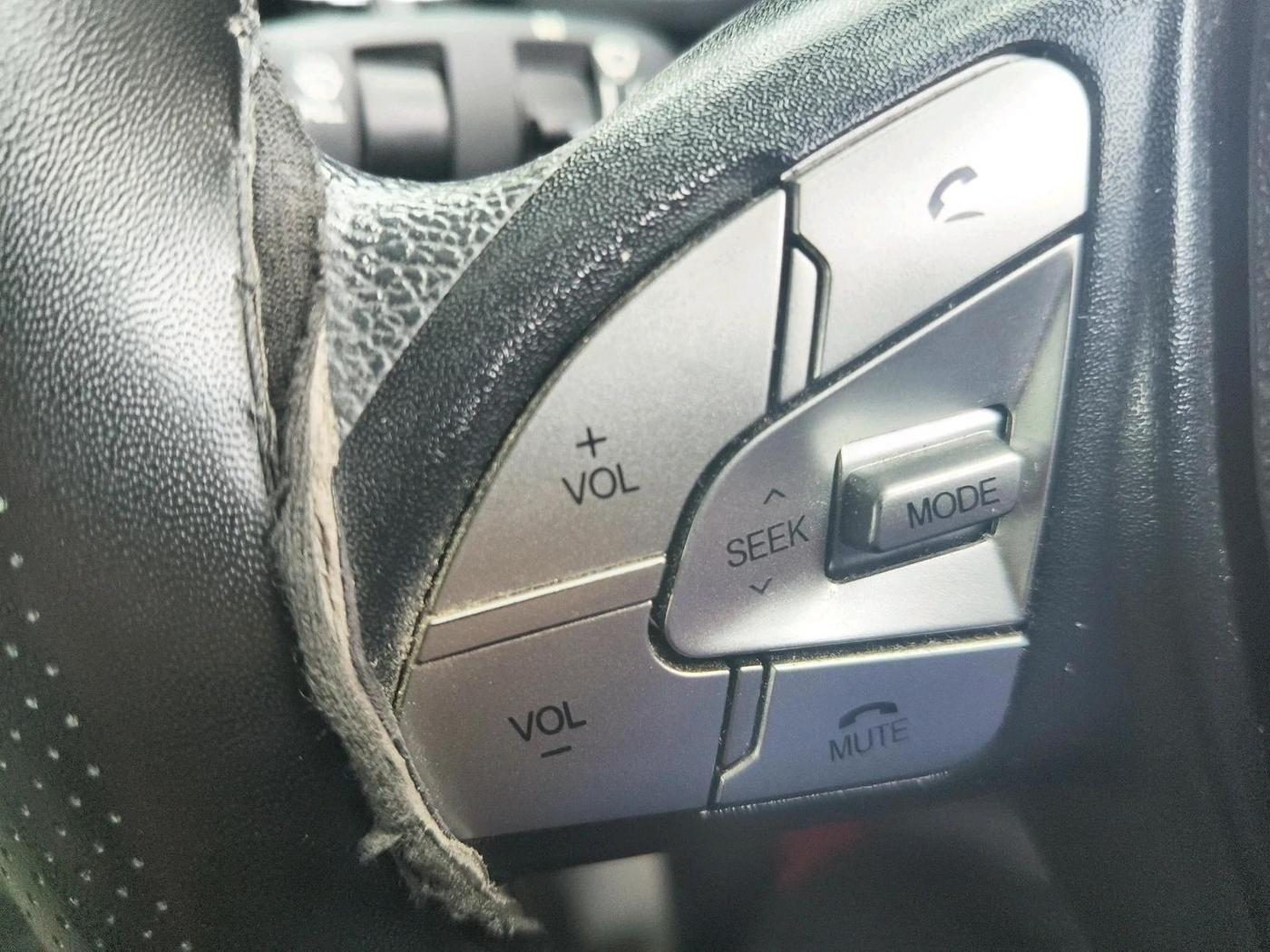 2022 Mahindra XUV300 W6 1.2 PETROL AMT, Petrol, Automatic, 34,435 km, interior
