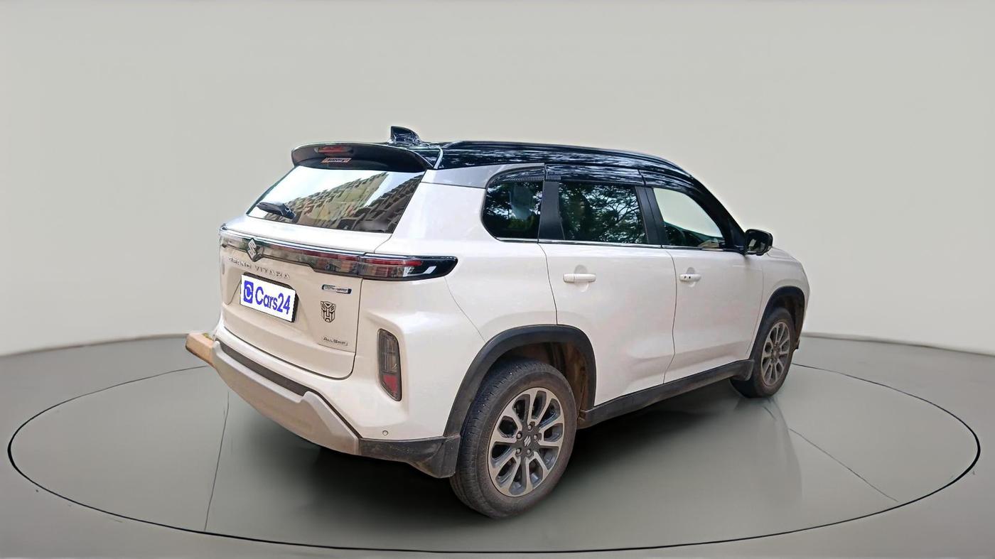 2022 Maruti Grand Vitara ALPHA SMART HYBRID ALLGRIP DUAL TONE, Petrol, Manual, 68,014 km, exterior