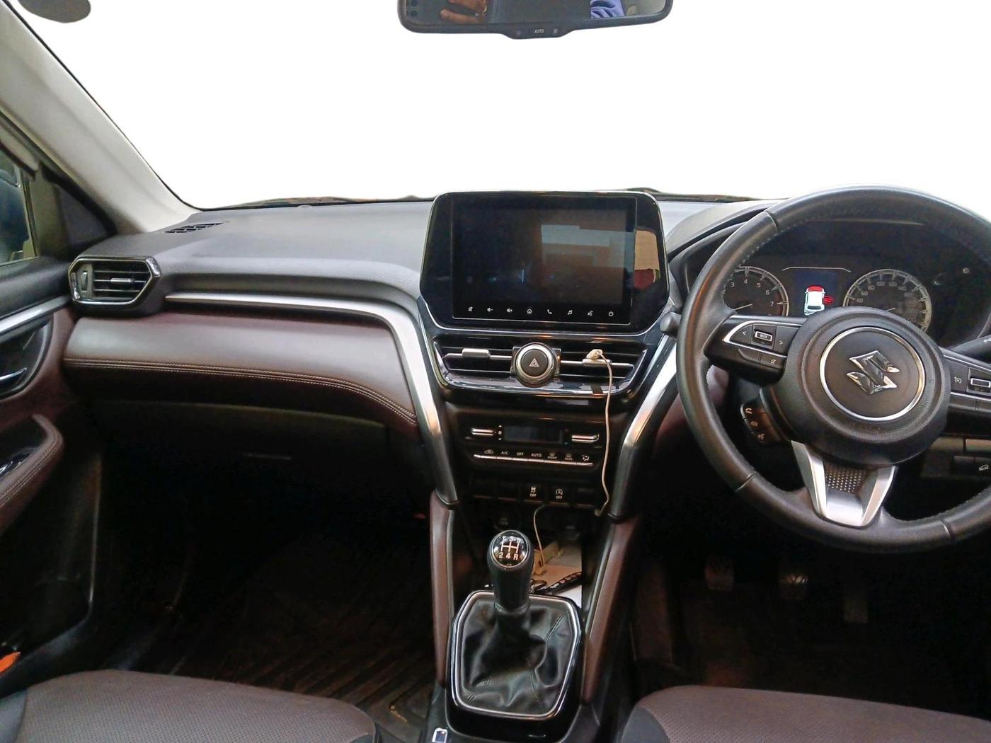 2022 Maruti Grand Vitara ALPHA SMART HYBRID ALLGRIP DUAL TONE, Petrol, Manual, 68,014 km, interior