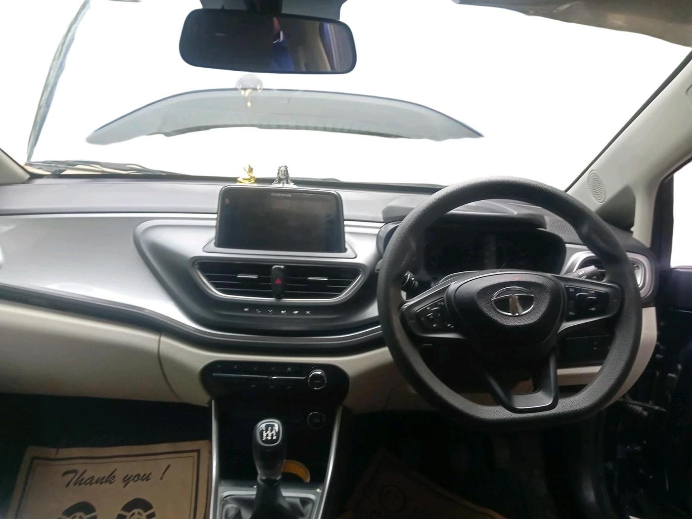 2023 Tata ALTROZ XZ PETROL, Petrol, Manual, 21,485 km, interior