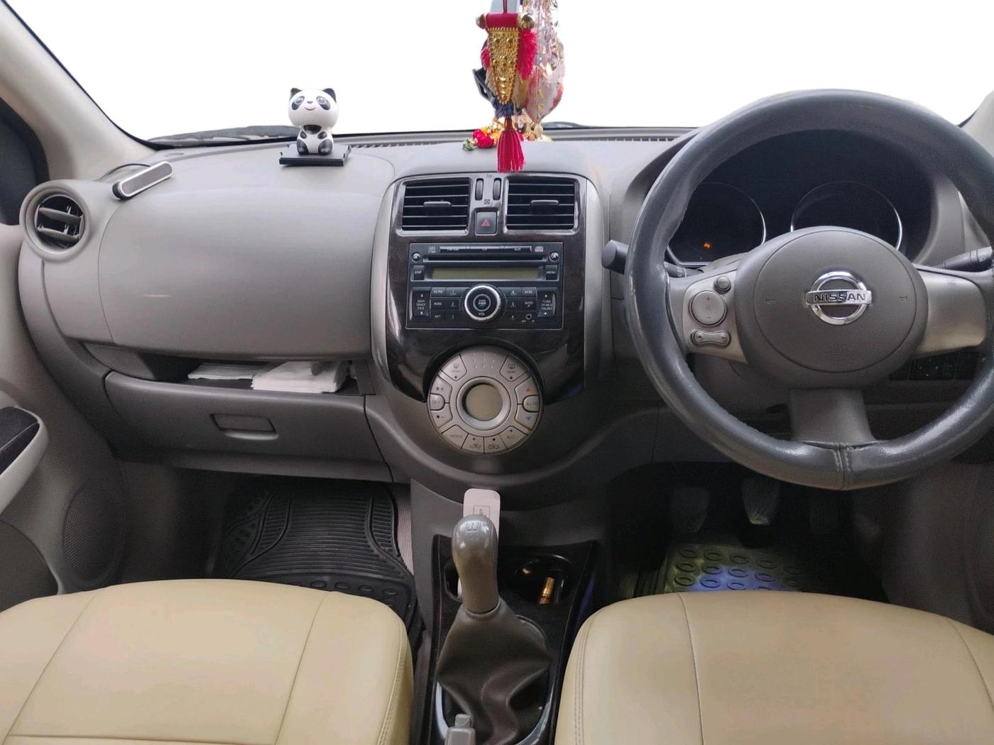 2013 Nissan Sunny XV DIESEL, Diesel, Manual, 82,686 km, interior
