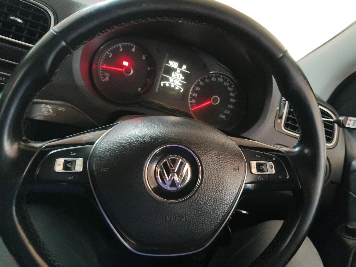 2015 Volkswagen Polo GT TSI AT, Petrol, Automatic, 79,136 km, interior