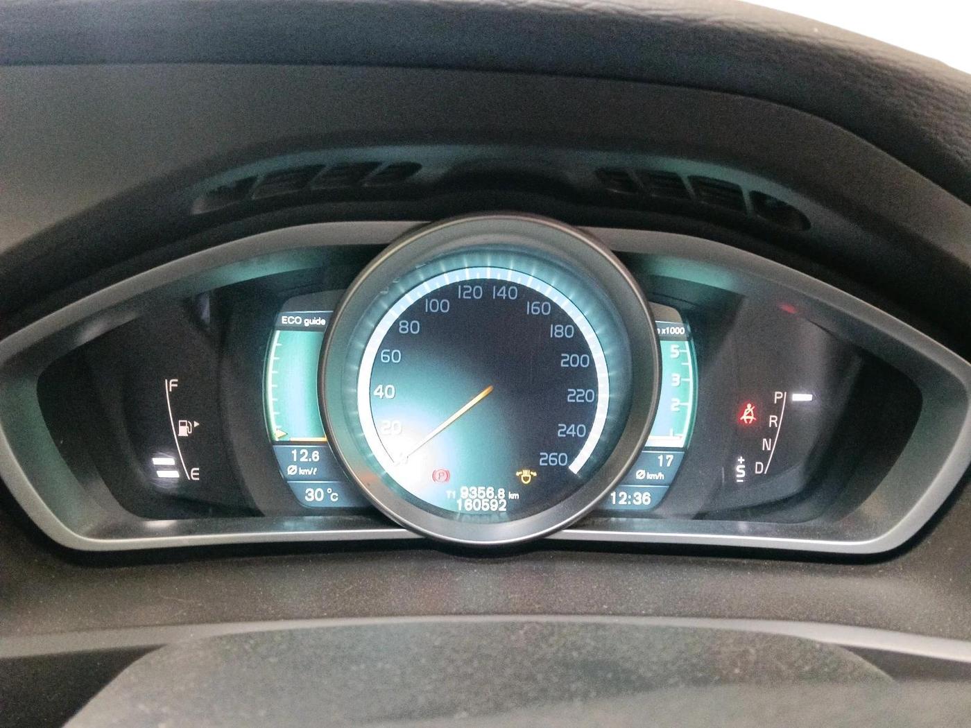 2013 Volvo V40 Cross Country D3, Diesel, Automatic, 1,60,592 km, interior