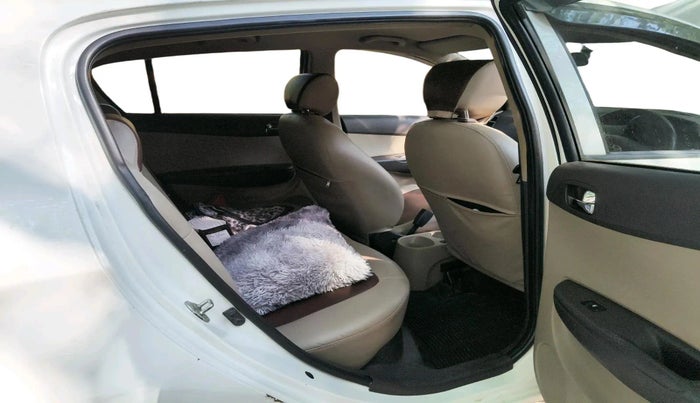 2010 Hyundai i20 MAGNA 1.2, Petrol, Manual, 92,674 km, interior