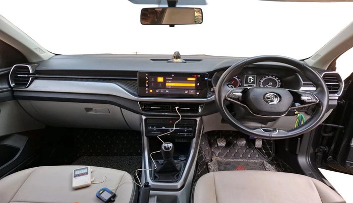 2022 Skoda KUSHAQ AMBITION 1.0L TSI MT, Petrol, Manual, 27,980 km, interior