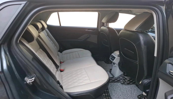 2022 Skoda KUSHAQ AMBITION 1.0L TSI MT, Petrol, Manual, 27,980 km, interior