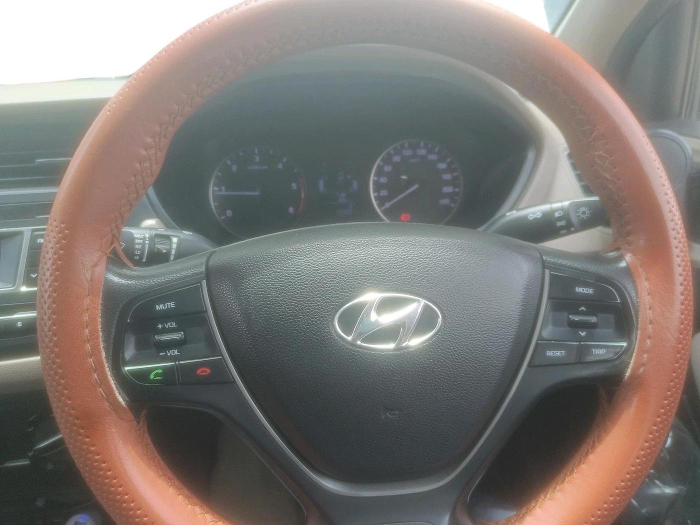 2015 Hyundai Elite i20 MAGNA 1.4 CRDI, Diesel, Manual, 1,30,691 km, interior