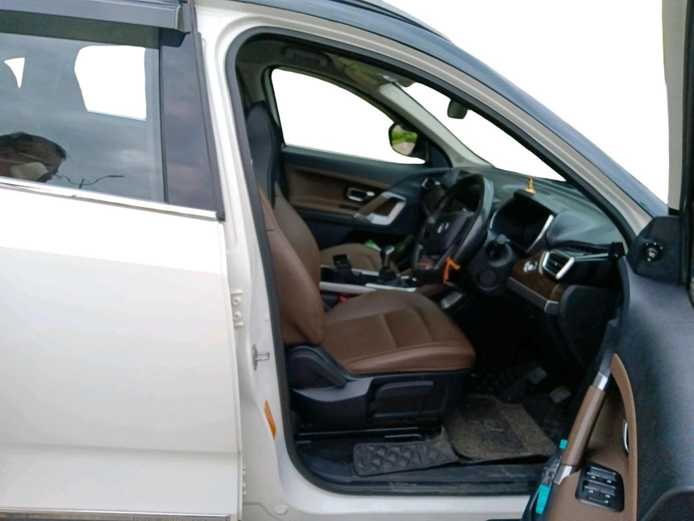 2020 Tata Harrier XZ 2.0L, Diesel, Manual, 73,466 km, interior